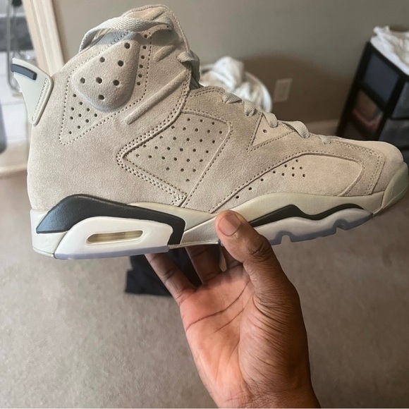 Georgetown Jordan 6 - Picture 3 of 5